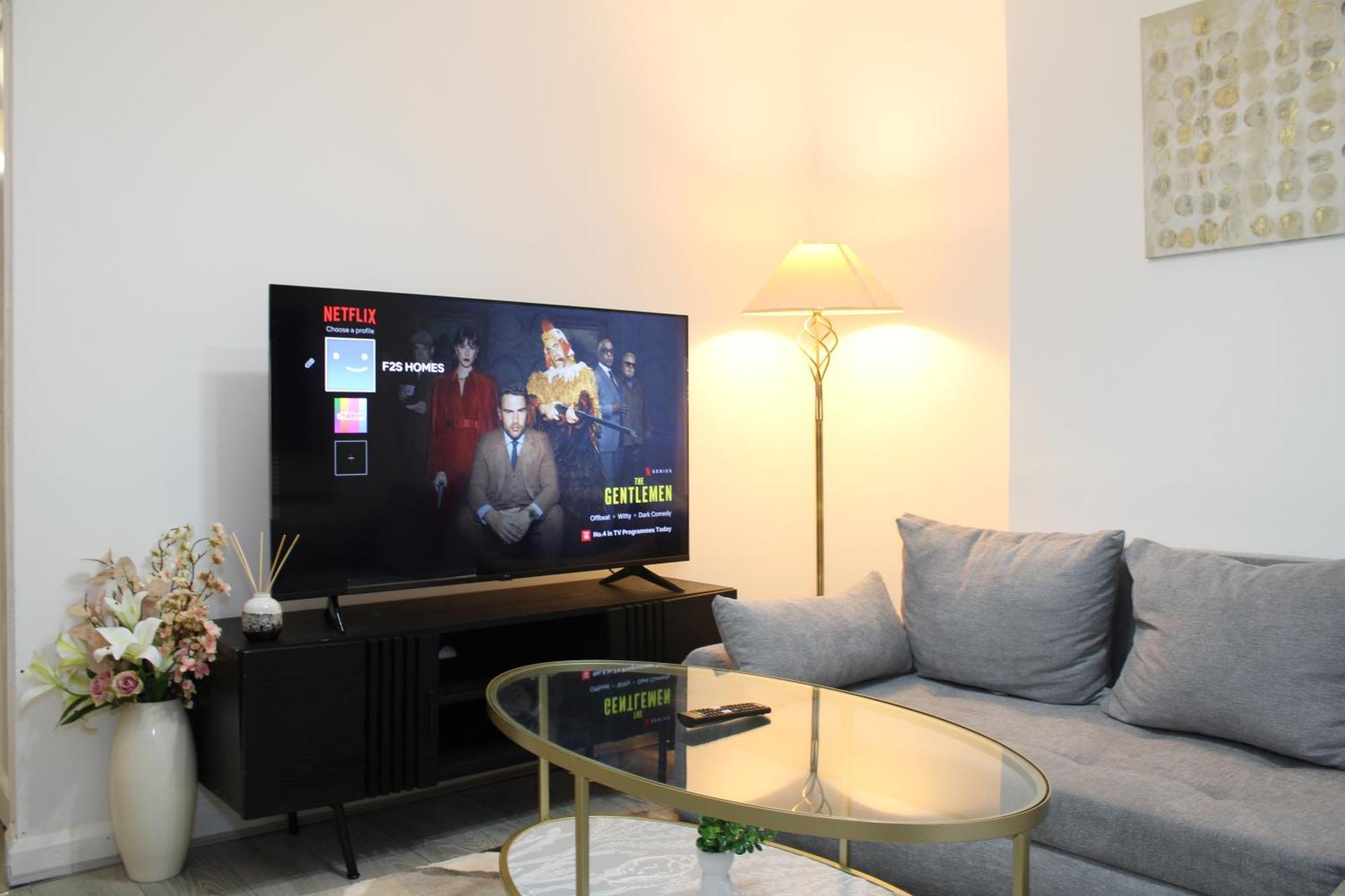 F2S Serviced Apartments 2Bedroom Terrace House With Free Wifi Netflix Suitable For Contractors Walking Distance To Train Station Derby Exterior photo